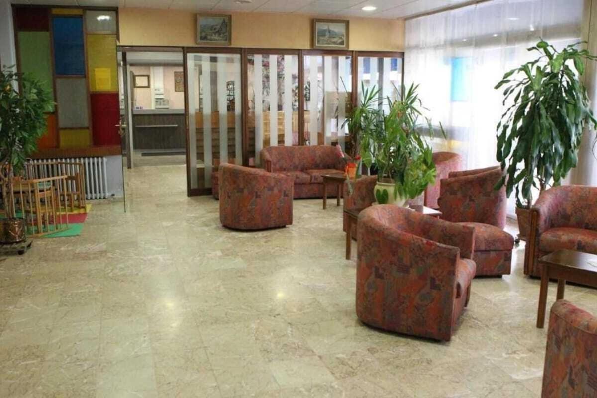 Les Portes Du Cantal Масиак Екстериор снимка